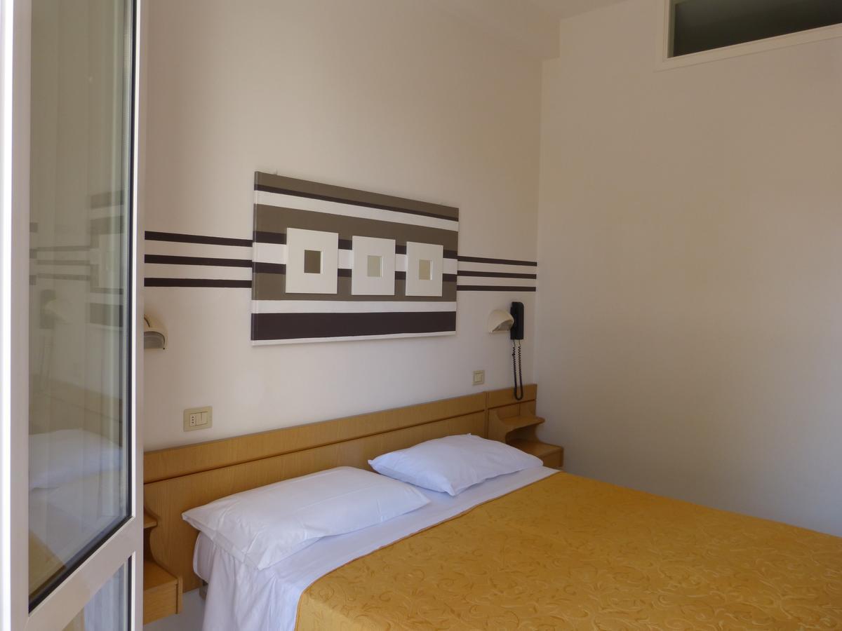 كاتوليكا Hotel D'Annunzio المظهر الخارجي الصورة